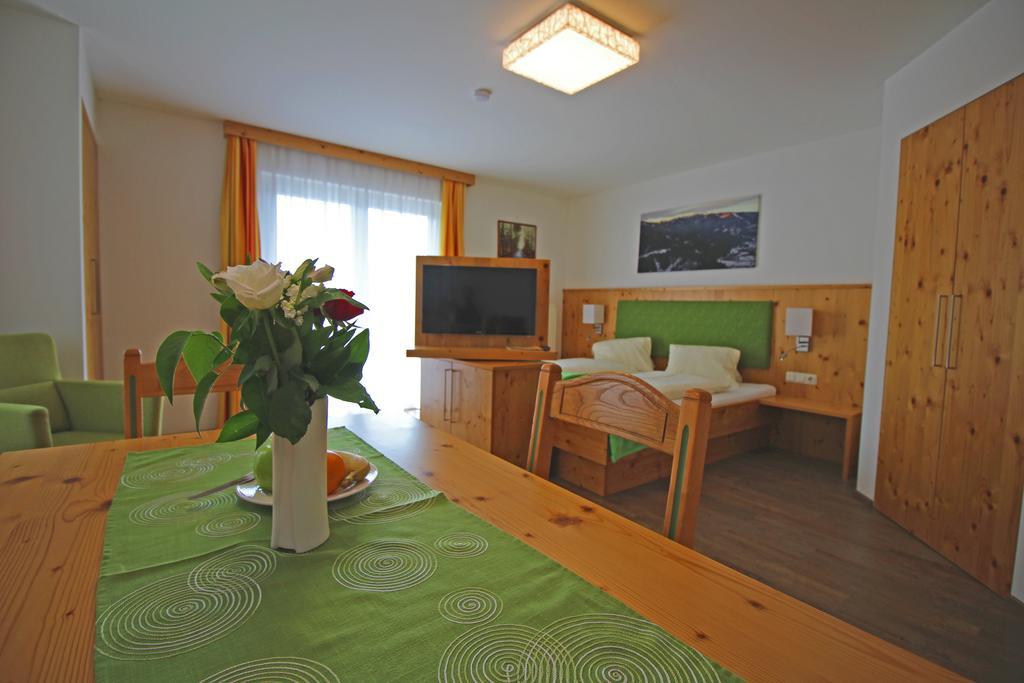 Gasthof Kaeferhube Murau Chambre photo